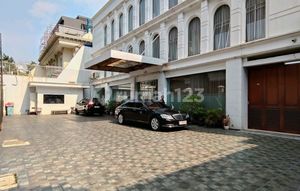 Cheap! Commercial Space/Building in Kebayoran Baru. Excellent Access Near MRT Station.