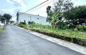 Prospects for Building a Boarding House, Cheap Land Behind the Campus