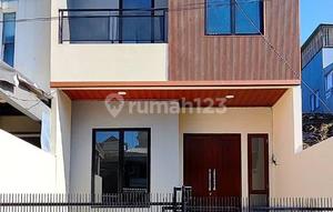 House, 3 Floors, Freehold, Ready to Move In