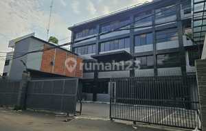 4-story Warehouse and Office in Sunter