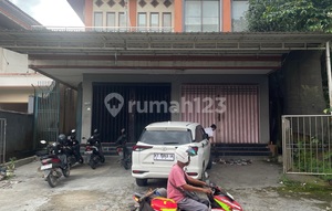 2-Story Shop House with Spacious Parking in Samarinda