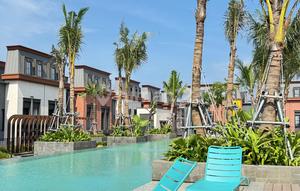Commercial District. Soho CBD Beachwalk. Size 6x20, 4 Floors.