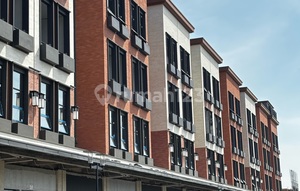 Komersial District. Soho Cbd Beachwalk. Uk 6x20 4 Lantai