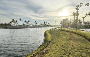 Limited Unit. Corner & View Lake. South Facing, Size 570Sqm.