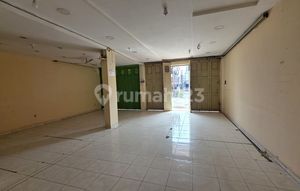 Rental Shop House on Jl Ciremai Raya, Area 300M²