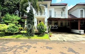 2-Story Hook House in Senayan Bintaro Sector 9