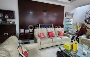 For Sale 3-Story Semi-Furnished House in Artha Gading Villa