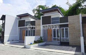 Modern Beautiful House Luxury Housing Kaliurang Street Near UII