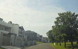 Dijual Tanah di Teluk Golf