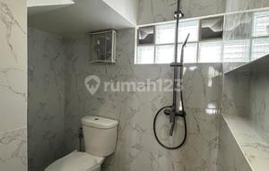 Rent 3-Bedroom, 2-Story House with AC Podomoro Bandung