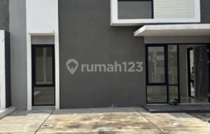For Rent New Corner House Surya Breeze Garden Near Gedangan Karangbong Train Station Sidoarjo, Available Monthly