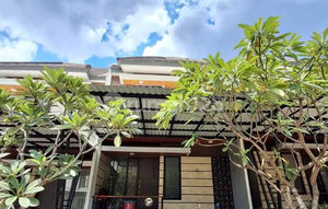 3 BR House Well-Maintained 14 Minutes to Sari Asih Hospital Bintaro Ready to Occupy J37429