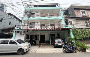 Hanya 650 m ke LRT Dukuh Atas dan 850 m MRT Setiabudi, KOST 36 Kamar Full Terisi, Omset 1,2 M/TAHUN bisa ditingkatkan 1,8 M/TAHUN, Lokasi Strategis Lebar JLn 2 Mobil Dekat Area Perkantoran Sudirman, Senayan, SCBD Kuningan, Super Strategis