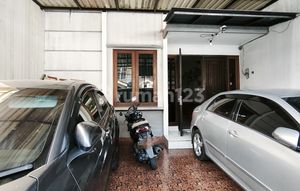 Rumah 2 Lantai Full di Duri Kepa Tanjung Duren Jakarta Barat