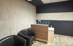 Di Sewakan ruang kantor Fully Furnished 229 m2 Jakarta Selatan | Menara 165 lantai 7