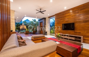 Private villa very cool and well-maintained, located in a Prime area in Jimbaran, Taman Griya, Bali