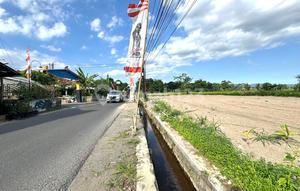 Land by the Road, Potential for Building Residences or Business Places