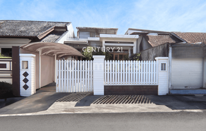 Office House for Business and Residence in Front of Empire XXI Jogja