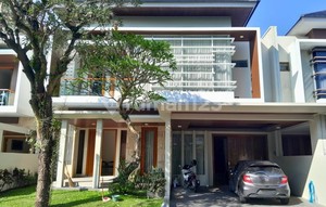 2-Story Luxury House in Mlati Housing, Only 900 Meters to UGM Academic Hospital