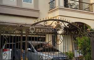 For Quick Sale Again, Ma'am, Fully Furnished House in Central Mulyosari