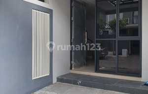 For Rent Modern Minimalist 3-Storey House Royal Residence