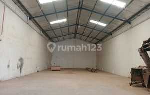 Ready-to-Use Safe N Lock Warehouse in Industrial Area