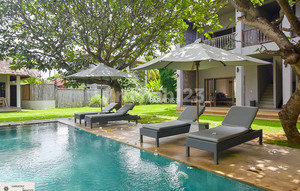 Hotel & Villa 2 Lantai SHM di Dekat Pantai Kalibubuk,Buleleng