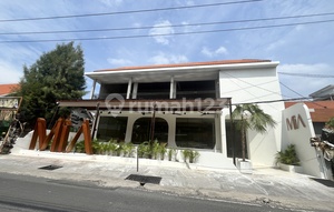 Shop For Rent 160 Square Meters In High Foot Traffic Berawa (Second Floor Only)