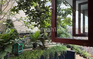 House Fronting Park at Duta Pondok Indah School, South Jakarta