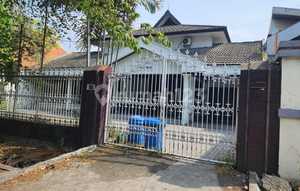 For Rent Business House Location in the Center of Surabaya City