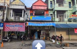 For Sale: Golden Commercial Shophouse on P. Antasari Street, Busy Route Near Samarinda Culinary Center, Suitable for Clinic or Cafe Business.