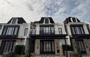 Rumah Bellefont East , 3 Lantai , Bisa KPR - Gading Serpong