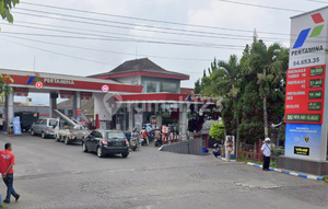 Ruang Usaha Umum di SPBU Jl. Panglima Sudirman No. 84, Kab. Batu 5465335