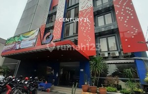 Hotel Strategic Location on Jl Taman Pemuda