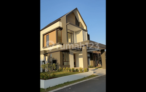 Spacious Luxury 5BR House in Batam Near the Port and Airport