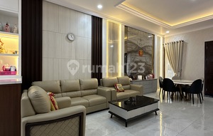 DISEWA VILLA CANTIK CITRALAND GAMA CITY