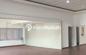 Ruang Usaha Komersil Ruko Rumah Luas Sewa Medan Kota Siap Huni