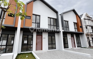 For Sale 3-Bedroom 3-Bathroom House Just Steps to Mega Mall
