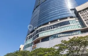 Ruang coworking di Regus Pakuwon Centre_Co-Working