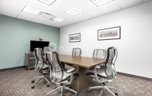 Ruang kantor pribadi untuk 4 orang di HQ Barsa City_4 Workstations Office