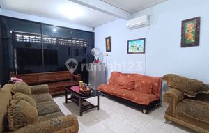 Rumah & Ruang Usaha Strategis pinggir jalan Karanganyar