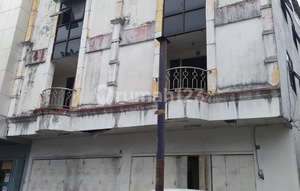 Strategic Shop House, 400 sqm, located on Samratulangi Street, Wanea, suitable for offices, shops, etc.