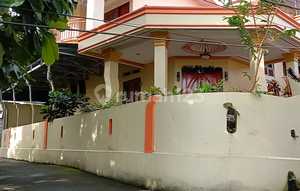 Rumah Cantik 2 Lantai, Terawat Lt 300 Di Malalayang