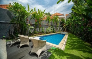 4-Bedroom Villa with Pool, 2 Minutes from Dyatmica School, Yearly Rental V551