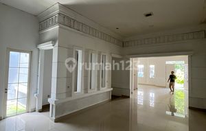 Ready-to-Occupy House in Europe Green Lake City Cluster, Ready-to-Live Area