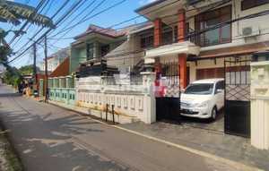 2-Story Comfortable and Lush House Located in Cilandak