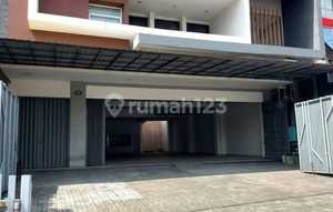 Rumah Furnish dan Tempat Usaha di Ringroad Utara, Sleman Yogyakarta.