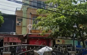 Dijual Kost Aktif 22 Kamar 3 Kios Usaha Parkir Luas Bebas Banjir Bangunan 3 Lantai Parkir Mobil Dan Motor