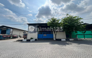 Hook Warehouse, Ready to Occupy, Strategically Located in Front Block of Margomulyo Permai