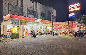 For Sale 4 Active 2-Story Shophouses, Location: Permata Wiyung Regency Shophouses Surabaya